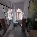 Residenz - Modern, Gross, Ruhig, Zentral, 2 Balkone, 4 Zimmer, Kueche, Bad דירה יינה