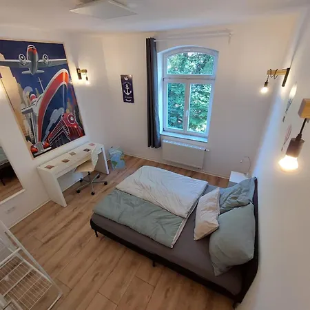 Residenz - Modern, Gross, Ruhig, Zentral, 2 Balkone, 4 Zimmer, Kueche, Bad