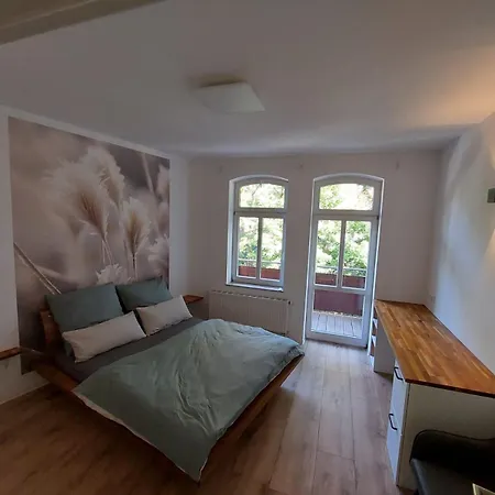 Daire Residenz - Modern, Gross, Ruhig, Zentral, 2 Balkone, 4 Zimmer, Kueche, Bad *