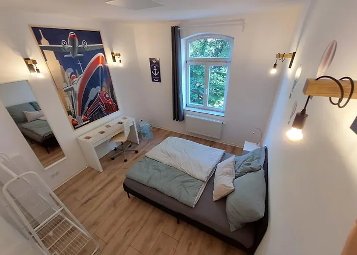 Residenz - Modern, Gross, Ruhig, Zentral, 2 Balkone, 4 Zimmer, Kueche, Bad