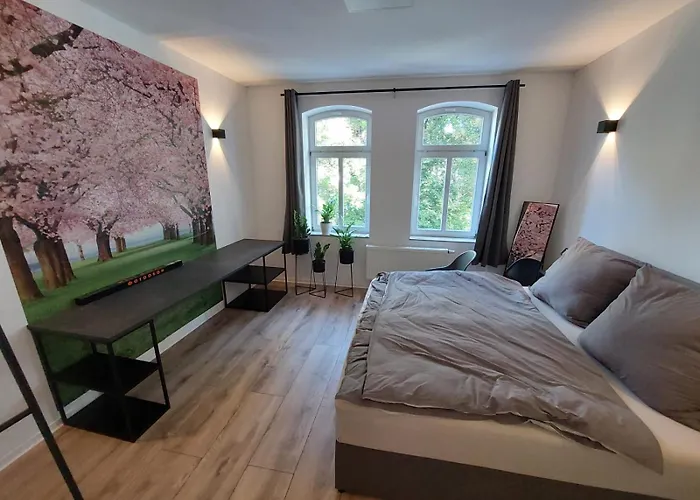 Appartement Residenz - Modern, Gross, Ruhig, Zentral, 2 Balkone, 4 Zimmer, Kueche, Bad